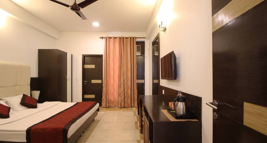 TG Stays Greater Kailash, New Delhi 4